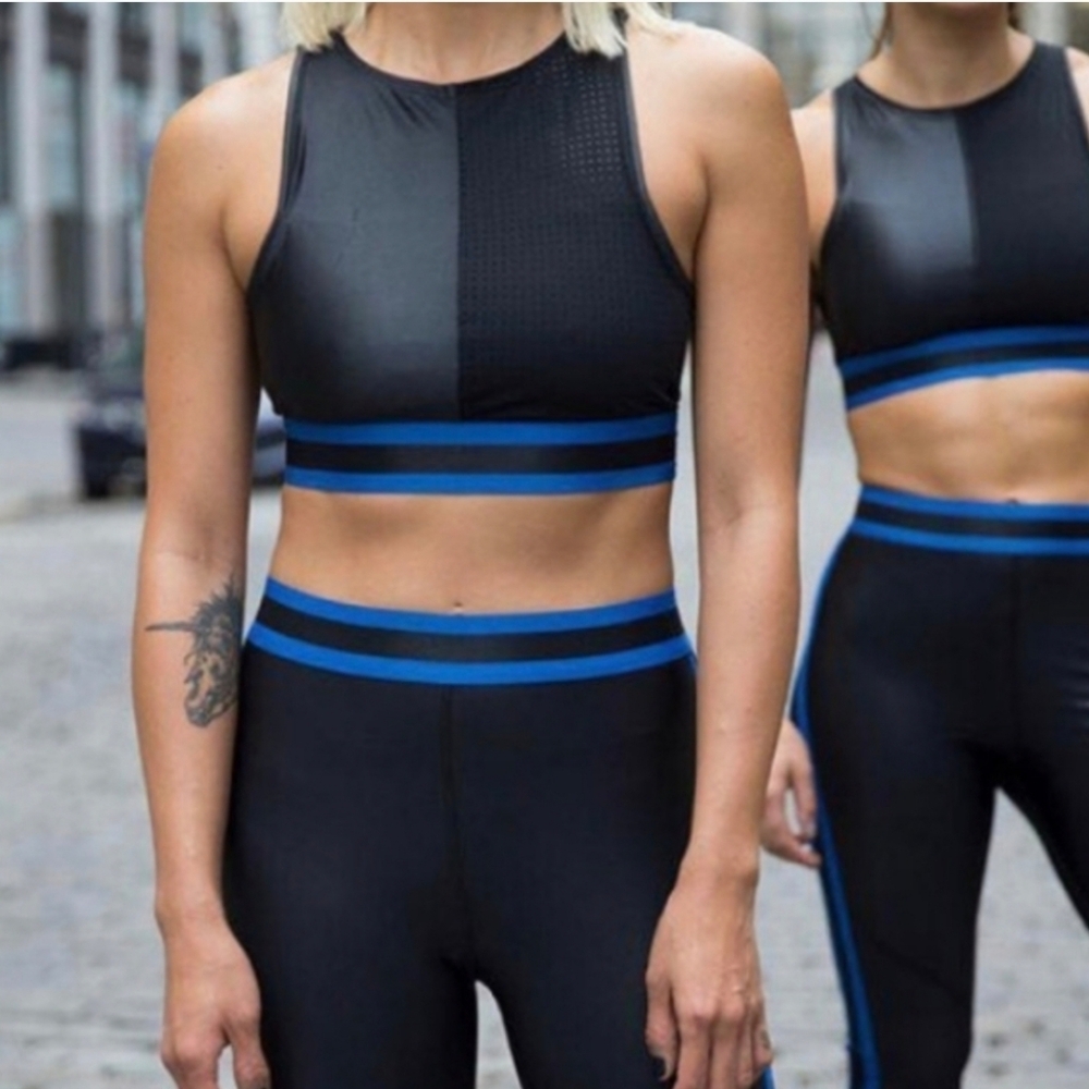 Alala | Sports Bra Top Size S Black Blue